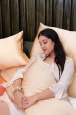 Champagne Gold Mulberry Silk Pillowcase - Image 2