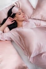 Mocha Gold Mulberry Silk Pillowcase - Image 4